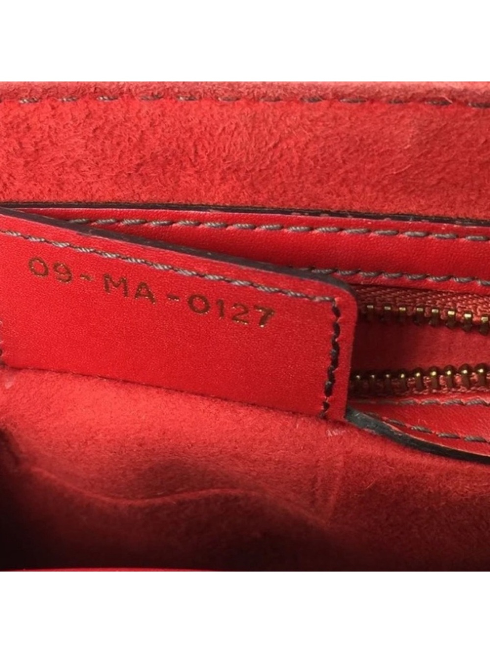 Christian Dior D-Fence Saddle
Bag Leather logo RETAIL 4,500 - Picture 14 of 15